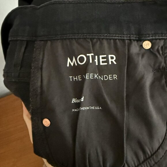 MOTHER The Weekender Jeans in Blackbird High Rise Flare - Picture 6 of 9
